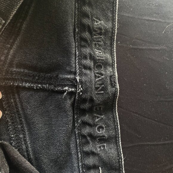 American Eagle Mom Jean High Rise Distressed Ripped Black Denim Ankle 10 R - Picture 5 of 8